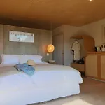 Bien Loin D'ici Couette-café 4*