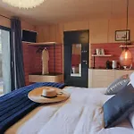 Bien Loin D'ici Couette-café Nîmes