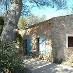 Bien Loin D'ici 4*