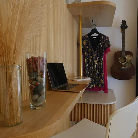 Bien Loin D'ici 4* Nîmes