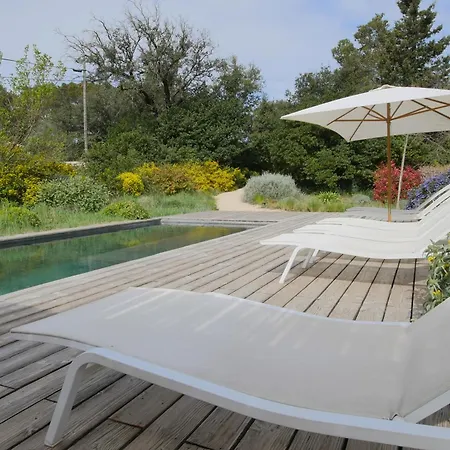 Bien Loin D'ici Nîmes