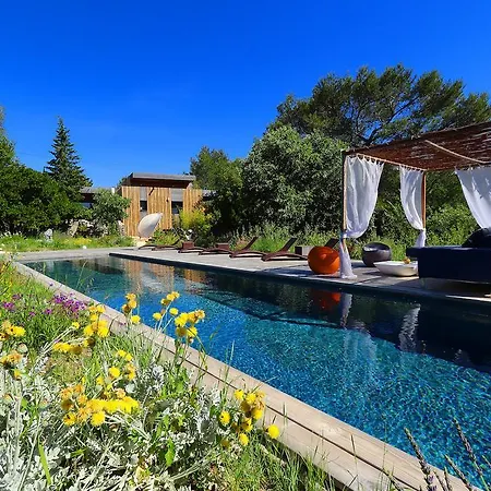 Bed & Breakfast Bien Loin D'ici Nimes