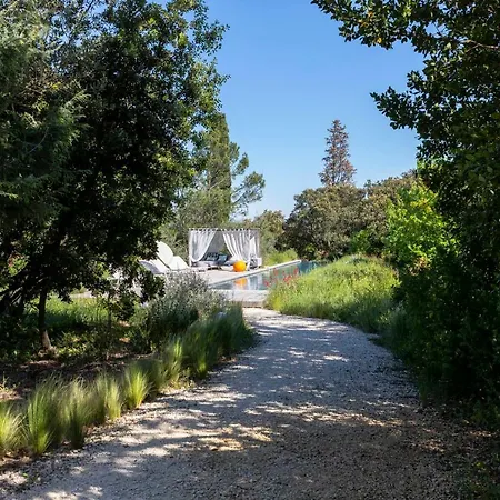 Bien Loin D'ici 4* Nîmes