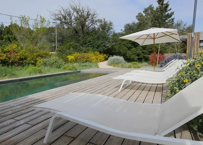 Bien Loin D'ici Nîmes