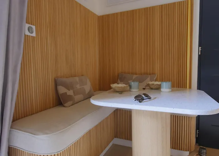 Bed & Breakfast Bien Loin D'ici 4*