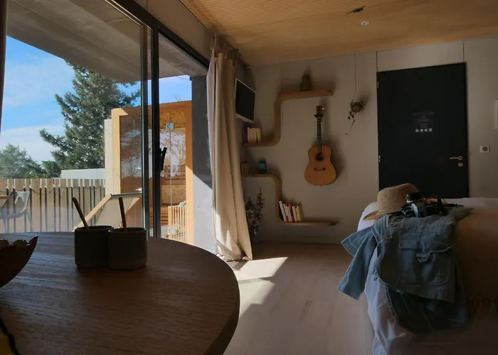 Bien Loin D'ici Bed & Breakfast