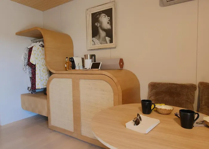 Couette-café Bien Loin D'ici 4*