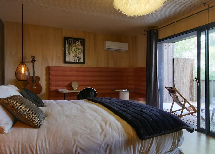 Bien Loin D'ici Bed & Breakfast