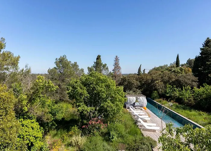 Bien Loin D'ici Nîmes